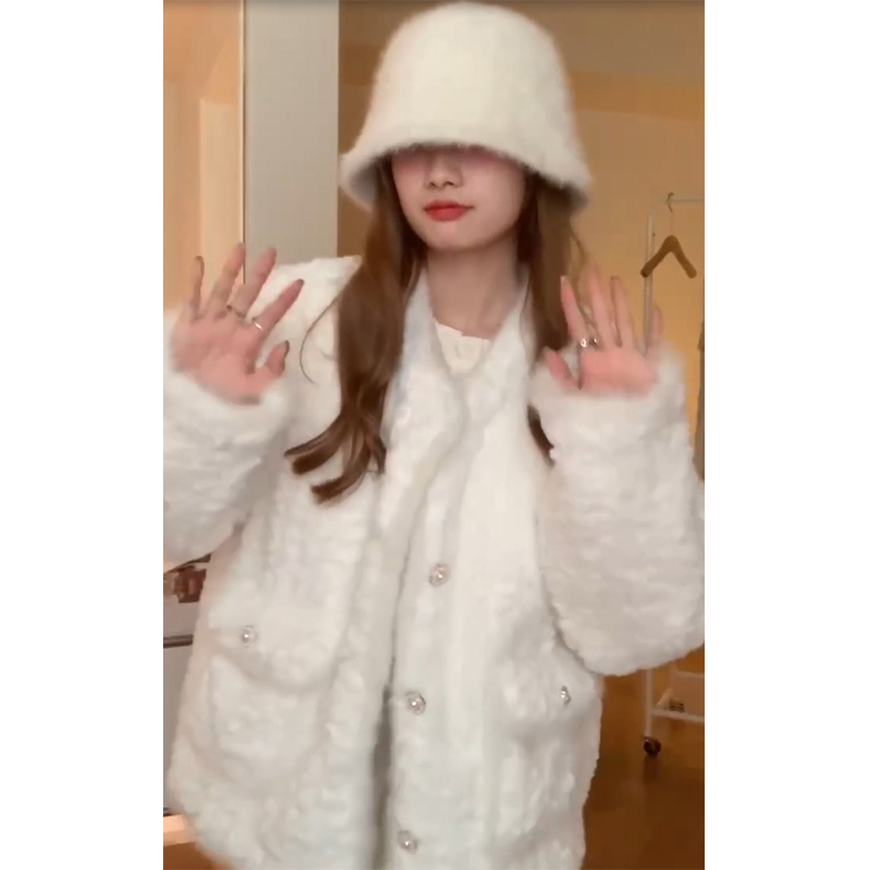 Rabbit fleece quilted lining 900g small fragrant style short coat women's winter loose plush top