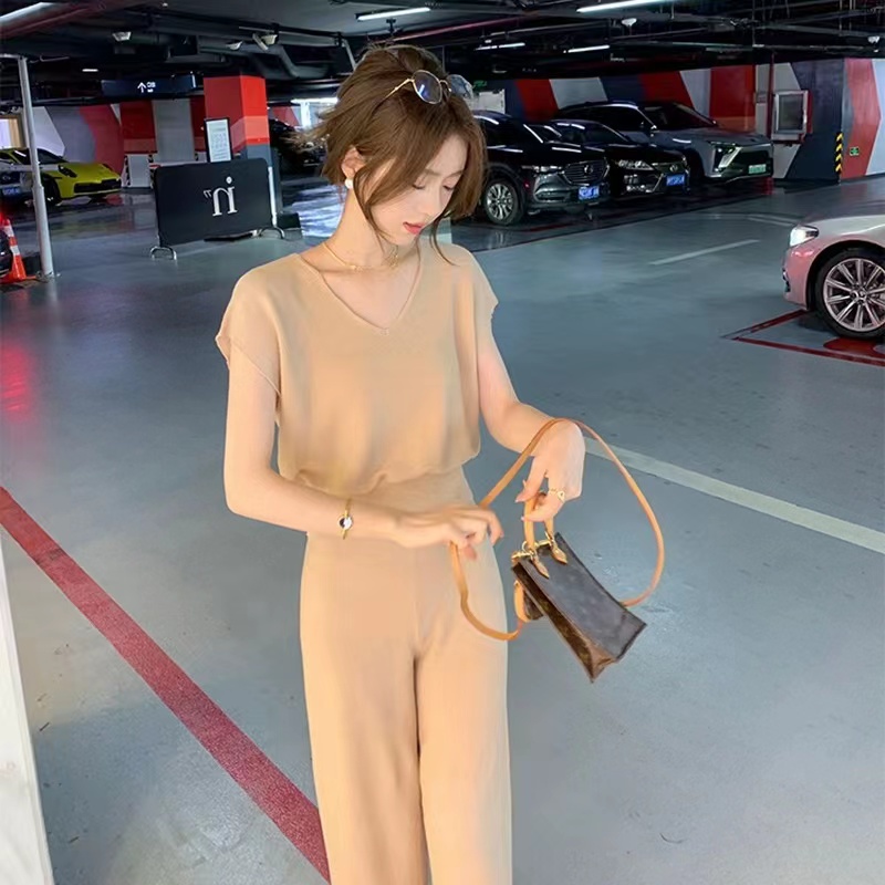 今年流行高級感休閒時尚小香風職業裝氣質女神范短袖闊腿褲兩件套