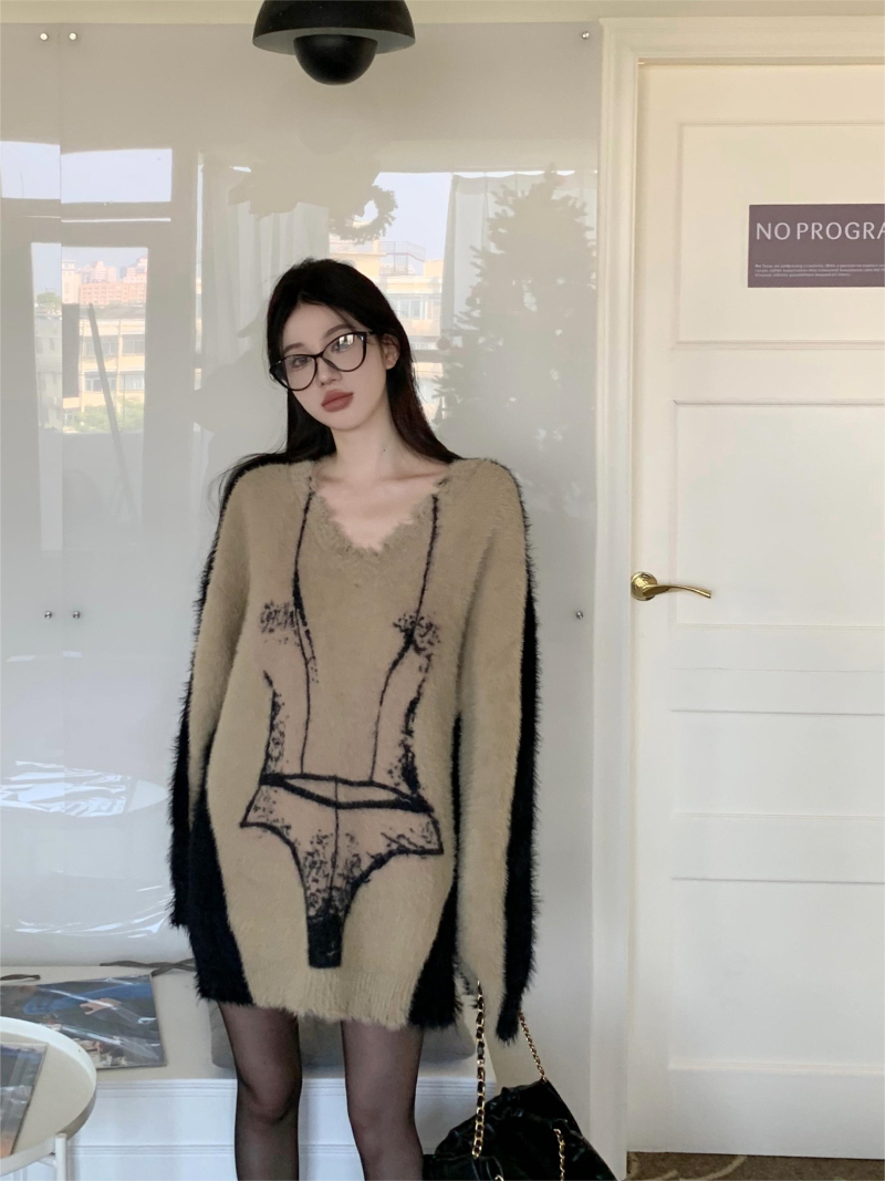 Real shot of heavy industry feather yarn sweater jacket