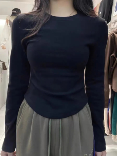 DeRong long-sleeved t-shirt women's pure cotton autumn and winter new Korean version slim curved hem u-neck bottoming shirt top short