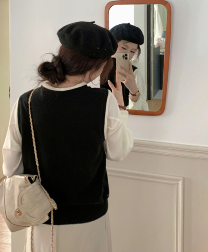 Actual shot Spring style ~ Retro contrasting rhombus jacquard knitted vest for women Korean style casual sweater vest