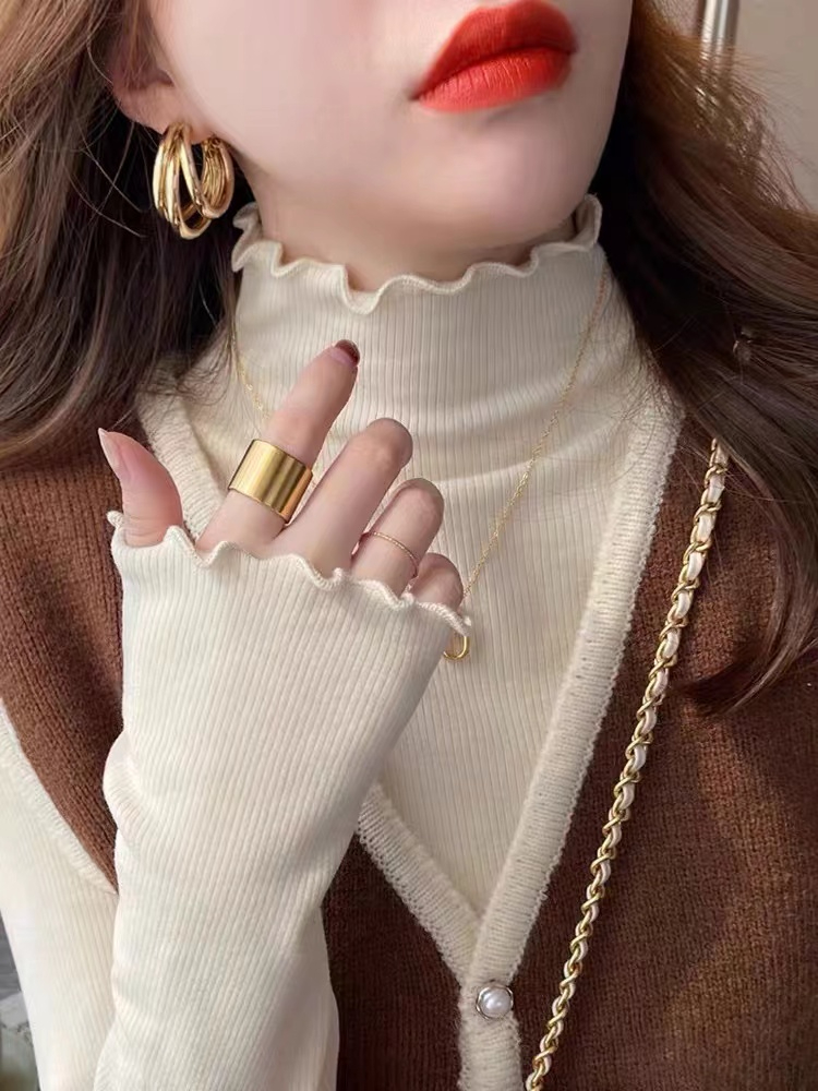 Fungus edge bottoming shirt for women 2023 new autumn and winter velvet white inner warm half turtleneck fashionable top