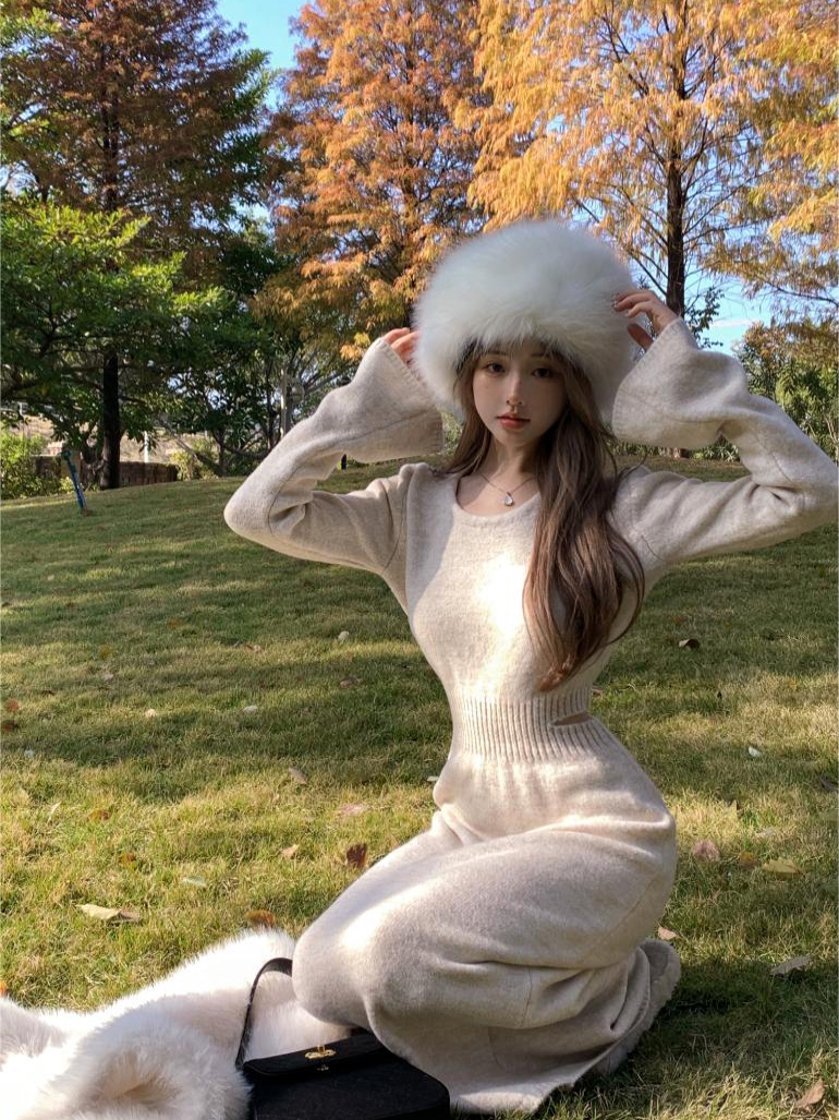 Actual shot of new winter high-end temperament mid-length skirt French design niche waistless knitted dress
