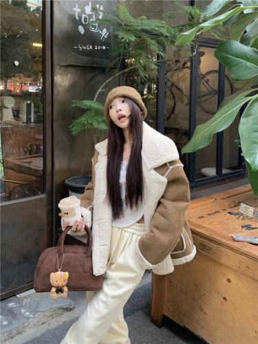 Real shot of retro spliced ​​imitation rabbit fur all-in-one winter warm motorcycle jacket