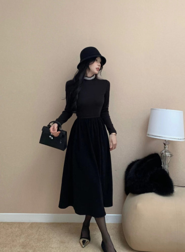 Real shot ~ Black Hepburn style dress with slim fit and temperament, paired with a long bottoming skirt