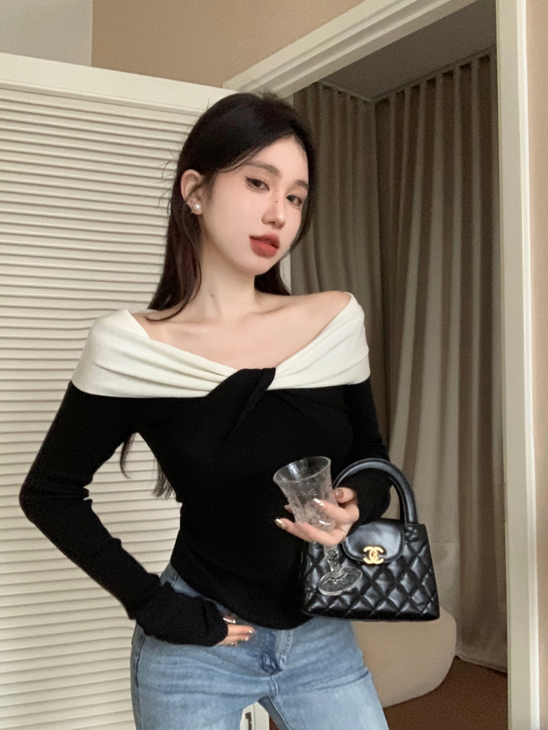 Actual shot of elegant niche sweater, one-shoulder color-blocked French style pure desire slim-fitting sweater
