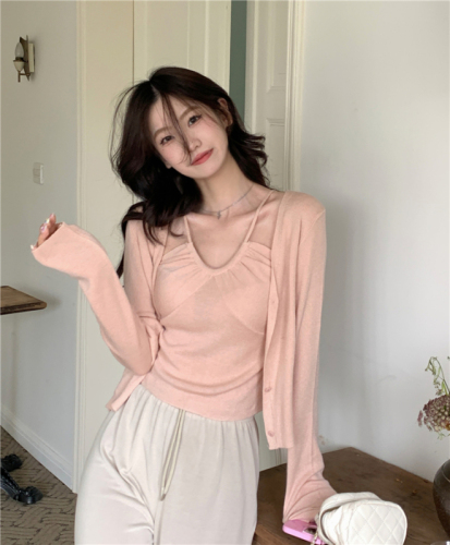 Actual shot Spring style~Pure desire sweet and spicy long-sleeved knitted top camisole knitted short suit