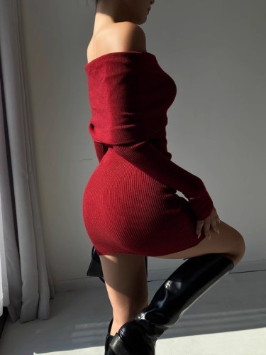 One-shoulder long-sleeved knitted dress women's autumn retro temperament red skirt slim hip-covering bottoming skirt