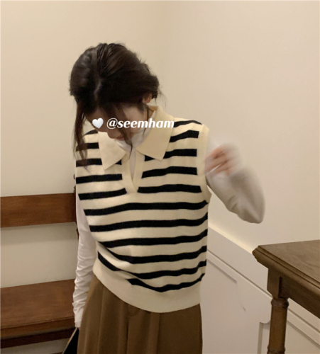 Actual shot spring style ~ striped vest v-neck polo knitted vest for women Korean style age-reducing layering top