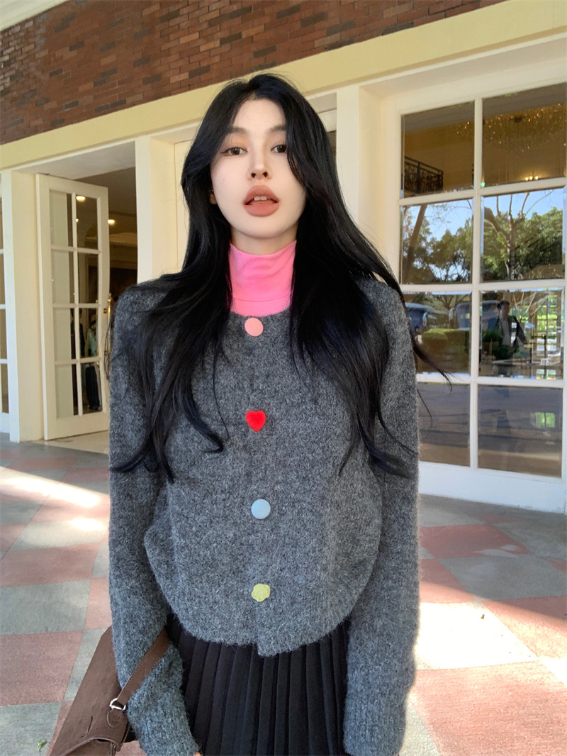 Actual shot Korean retro soft waxy knitted cardigan design versatile top jacket