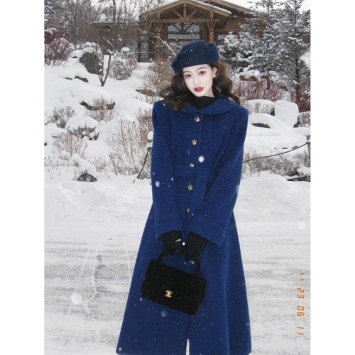北海道复古学院显白蓝色加绒呢子大衣女冬季