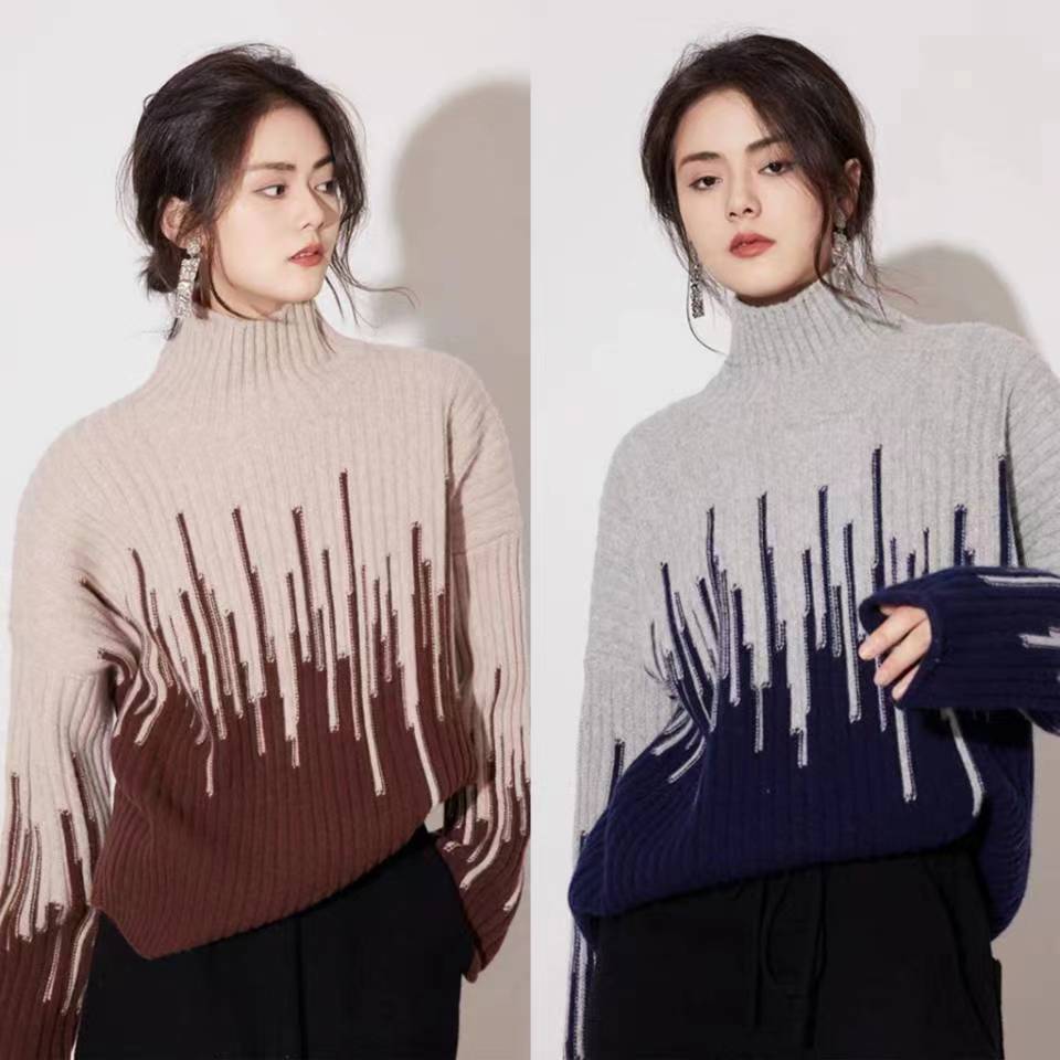 Half turtleneck cardigan pullover design, thickened and loose, contrasting colors, versatile base layer for autumn and winter, knitted sweater for women