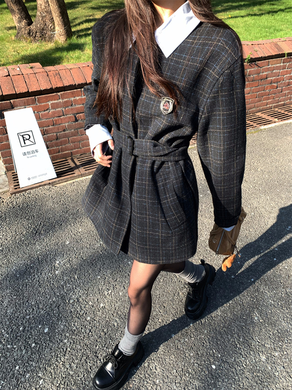 荒荒家 復古格子毛呢外套女冬季新款氣質學院風腰帶短款呢子大衣