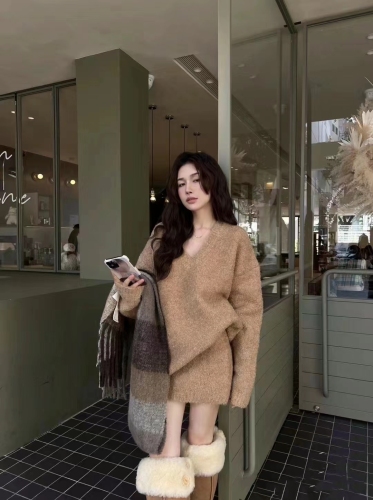  new winter style cashmere loose V-neck thickened sweater high waist skirt suit for women