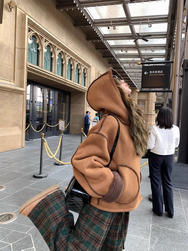 小君君布蘭妮 洛杉磯女孩 私服款連帽洋氣麂皮羊羔毛外套女冬新款