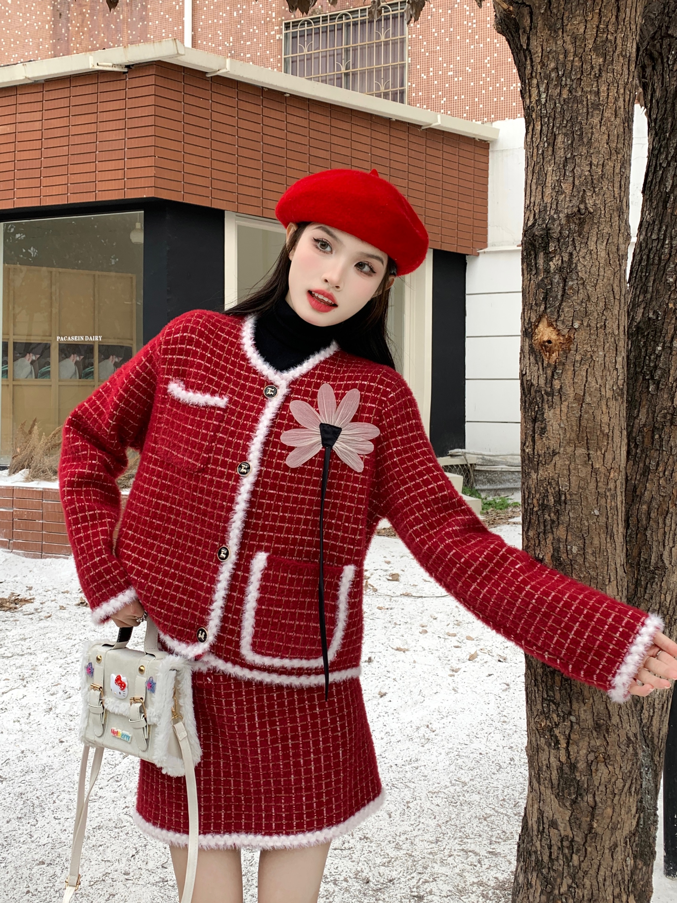 Actual shot of New Year’s jersey!  High-end and elegant ladylike style mink velvet warm new year suit