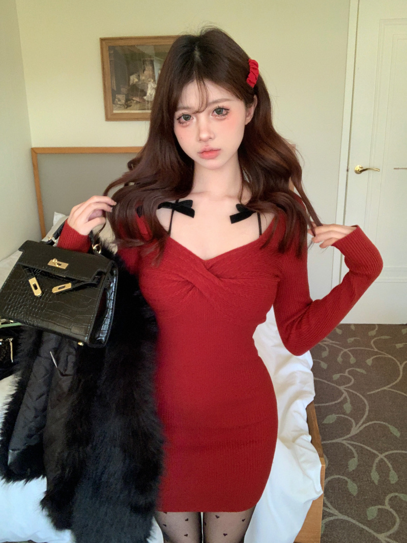 Real shot Snowy Night Barbie retro waist knitted dress women's design sexy bow bottoming hip skirt