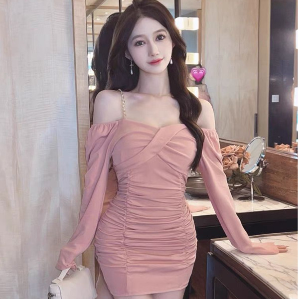 性感夜場女裝露肩一字領吊帶連衣裙辣妹氣質修身褶皺顯瘦包臀短裙