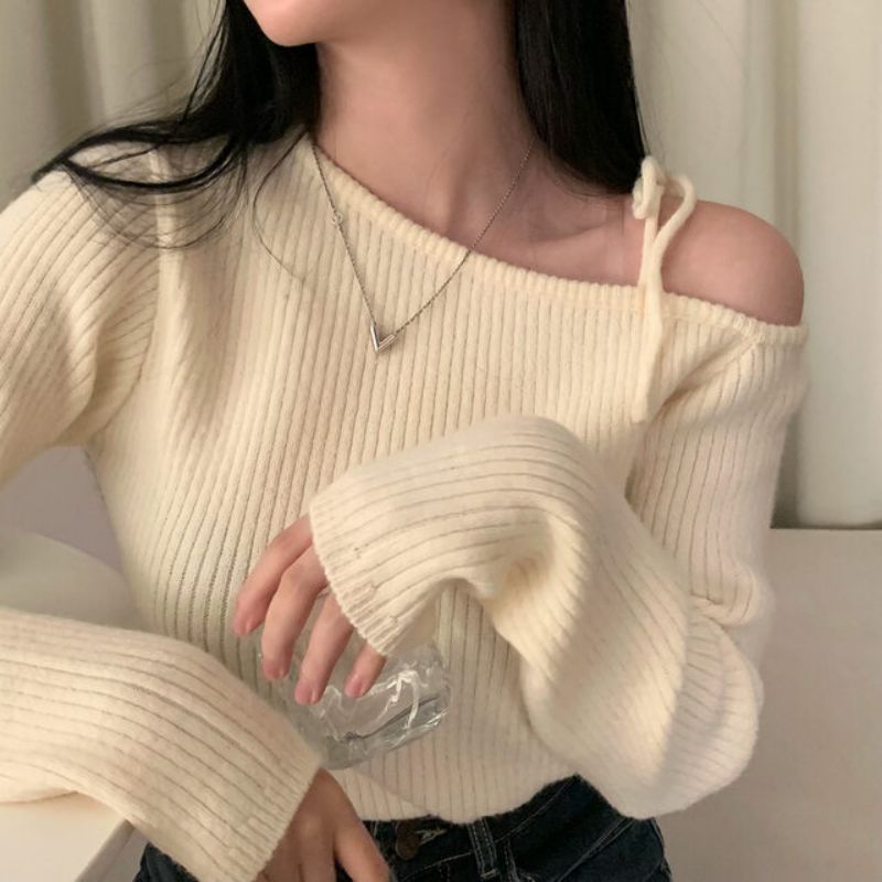 Korean chic design sexy knitted sweater with slanted collar and lace-up