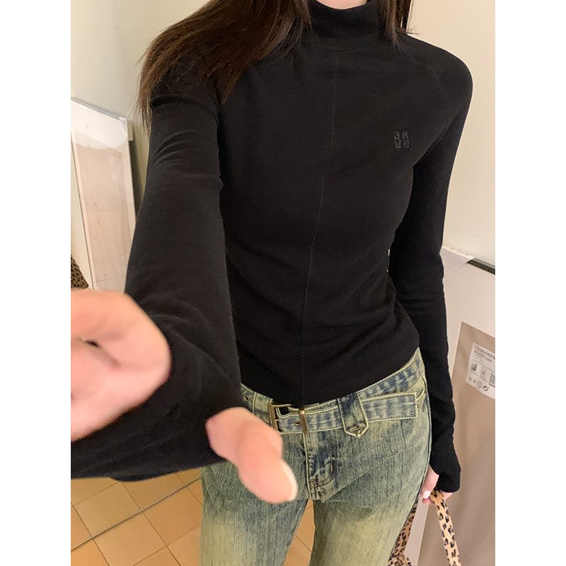 Real shot of American retro slim-fitting turtleneck bottoming shirt 2023 new women's autumn and winter German velvet round neck long-sleeved top