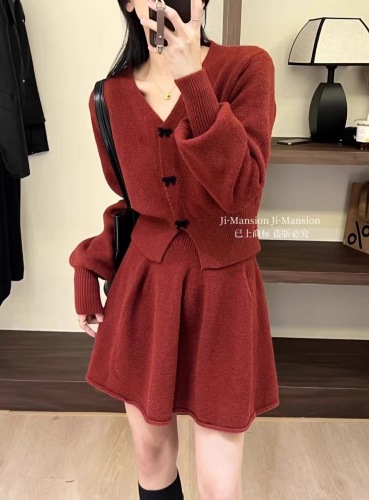 Red Dress Women's Autumn and Winter  New Year's Jersey Year of the Dragon Animal Year Clothes Christmas Wear Small Fragrant Style Suit