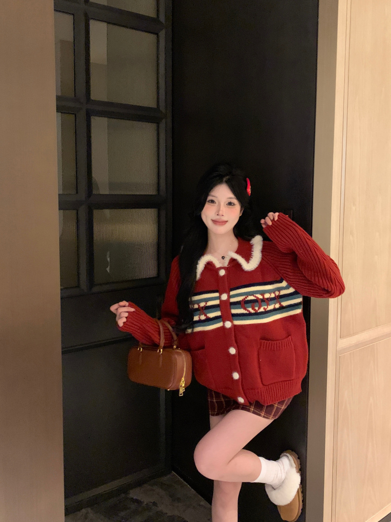 Real shot New Year's Day mulled wine knitted short fashion red retro lazy style Christmas f sweater
