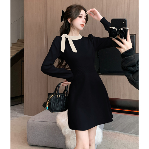 Temperament small knitted dress women's autumn and winter new style waist slimming New Year's wear Hepburn style A-line skirt trend