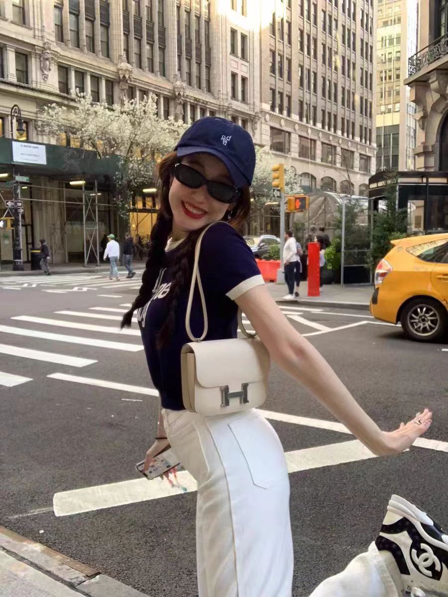 美式復古正肩短袖t恤女夏季設計感小眾短款顯瘦修身純棉針織上衣