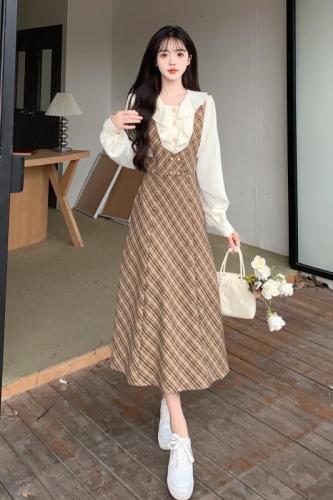 Plus size women's French retro plaid ruffle shirt fake two-piece dress autumn and winter slimming long skirt