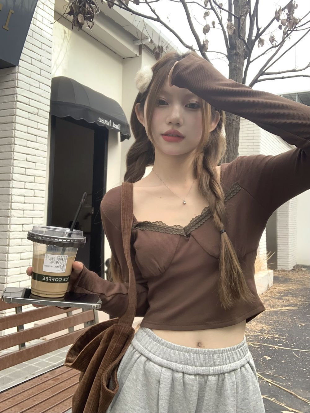 Actual shot of three standard designs of hot girls with breasts and pure desires, long-sleeved spliced ​​lace bottoming shirt