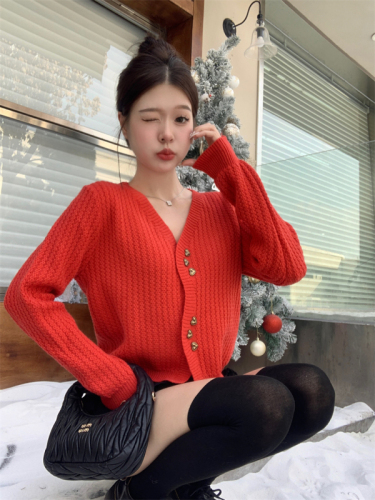 Real shot of autumn and winter new style casual temperament versatile irregular button cardigan design knitted sweater for women
