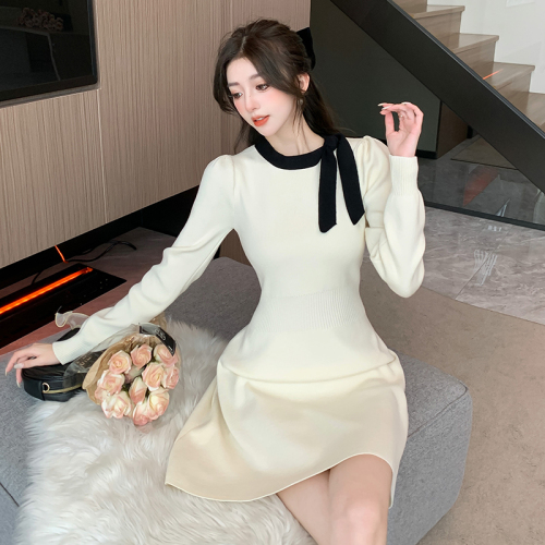 Temperament small knitted dress women's autumn and winter new style waist slimming New Year's wear Hepburn style A-line skirt trend