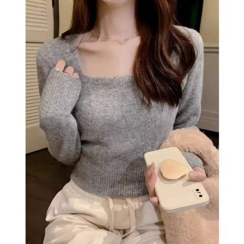 Square collar bottoming shirt for women, autumn and winter style French slim fit pullover short sweater with thickened knitted sweater