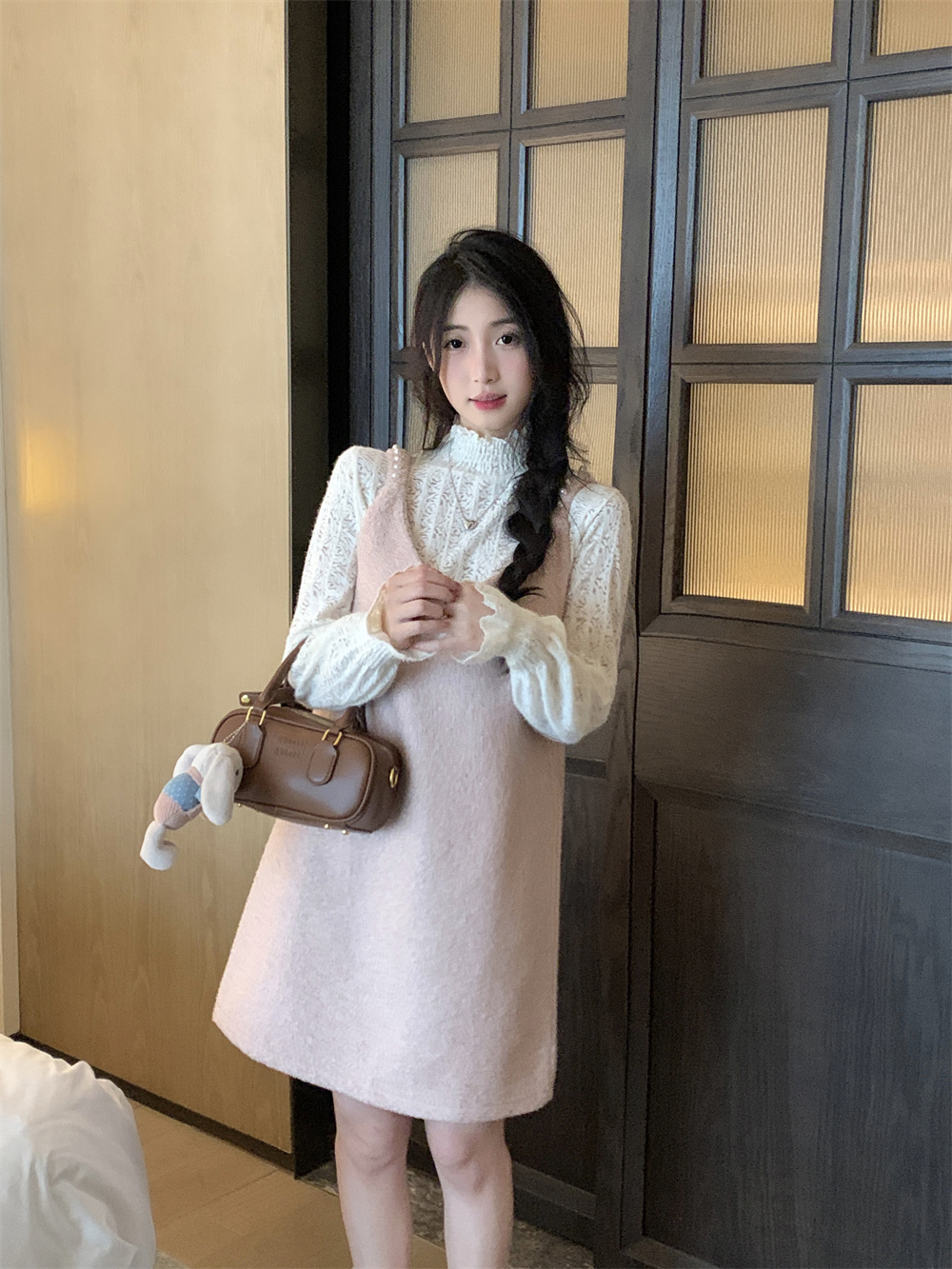 實拍~溫柔甜美毛呢加厚珍珠吊帶連衣裙+蕾絲圓領打底衫兩套裝