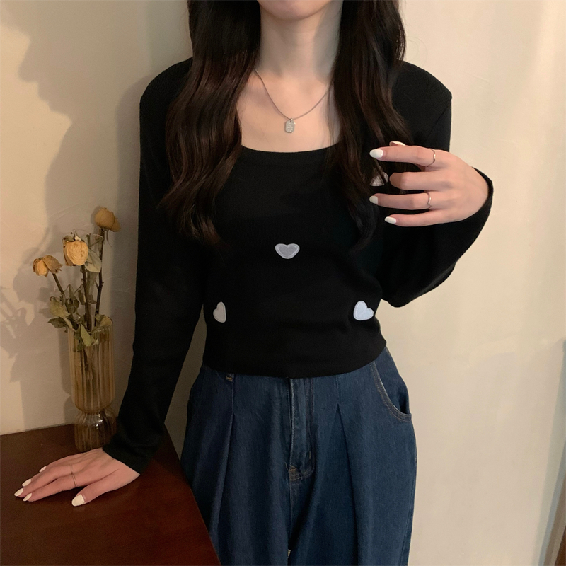 Actual shot of the new embroidered love long-sleeved knitted slim and versatile short top