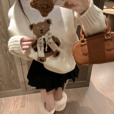 New autumn and winter style bear jacquard age-reducing cute round neck pearl bow pullover long-sleeved versatile sweater for women