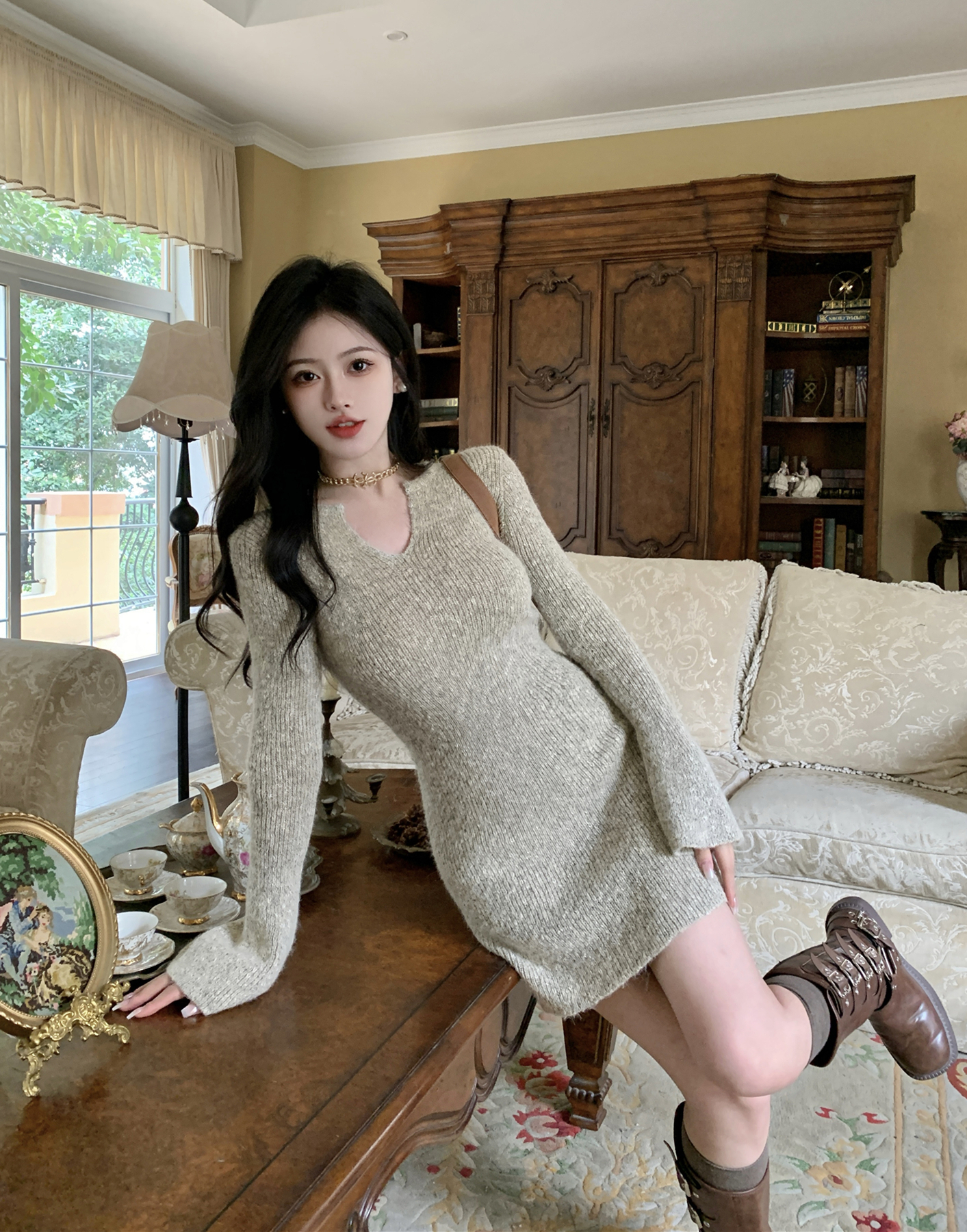 Real shot~Sexy v-neck knitted dress for women, slim-fitting inner waist, bottoming skirt that covers the buttocks