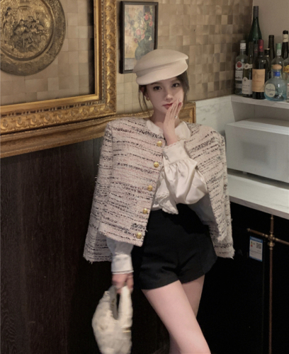 Actual shot of autumn and winter clothing, retro style jacket, high-end tweed round neck cardigan top for women