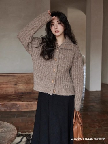 Ximeng  new winter turtleneck French design niche soft waxy sweater jacket women's thickened top for small people