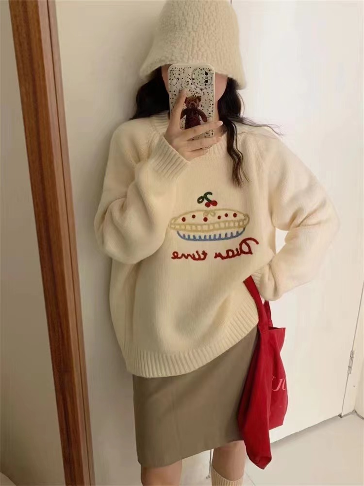 Korean style super nice lazy style sweater for women autumn and winter 2023 new loose and cute embroidered cartoon top