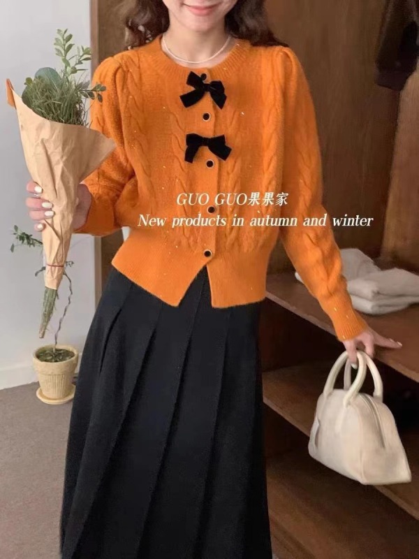 秋冬紅色氣質網紅輕奢蝴蝶結時尚短款開衫女甜美小香風毛衣針織衫