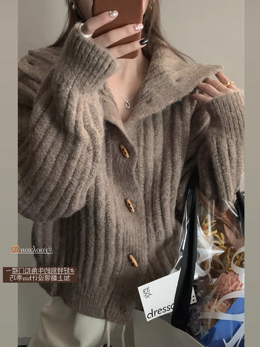 HEY Black Brother Caramel Cookie Soft Waxy Horn Button Stand Collar Sweater Women's Winter Warm Pit Lapel Top Jacket