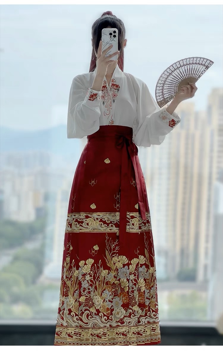 新款古風妝花馬面裙明制漢服重工刺繡飛機袖女兩件套
