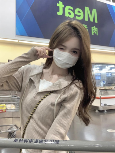 Original version, well-made, color-blocked faux two-piece hoodie with drawstring for women's winter slim-fit short top for petite figures