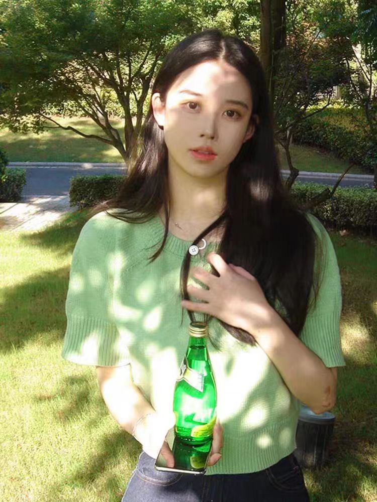 2023新款夏季綠色甜美溫柔薄款冰絲短袖針織開衫女學院風復古上衣