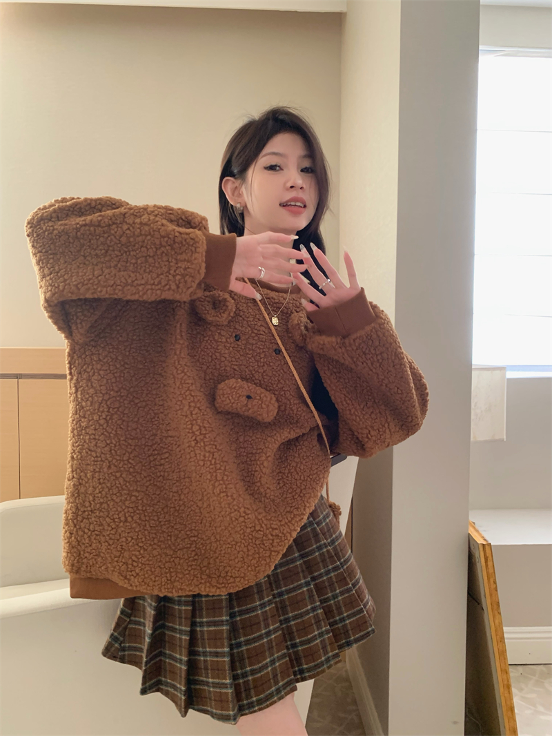 Real shot of autumn and winter cute lamb wool round neck stand collar piggy sweatshirt