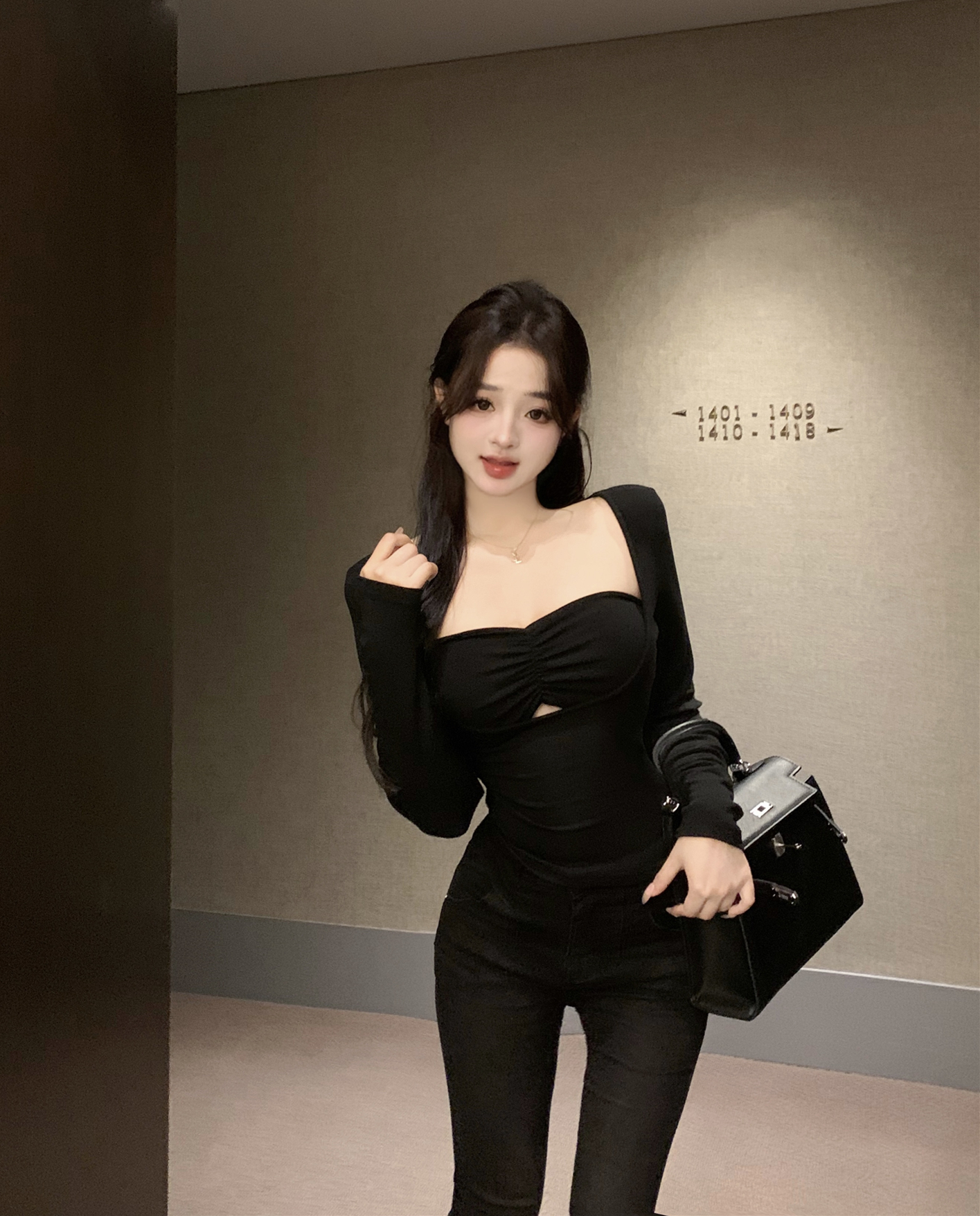 Real shot ~ Two-piece pleated pure desire slimming inner wear with sexy hot girl long-sleeved two-piece top