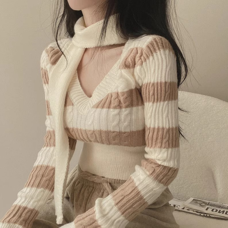 韓版高級感條紋圍脖針織上衣女2023秋冬新款麻花V領修身短款毛衣