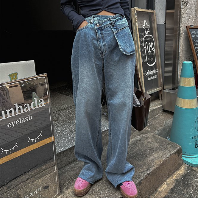 Ready stock diagonal button high waist large pocket loose straight jeans for women