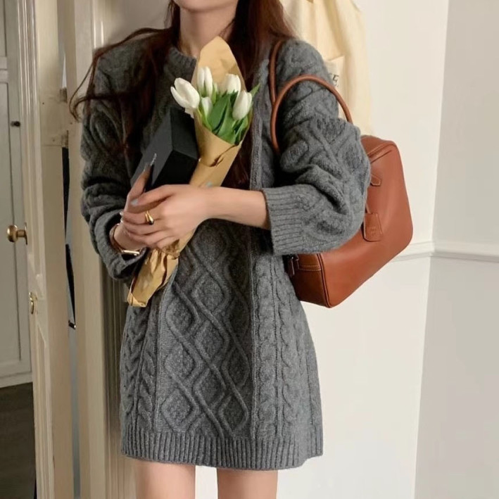 Ready stock mid-length loose round neck long sleeve twist thick sweater